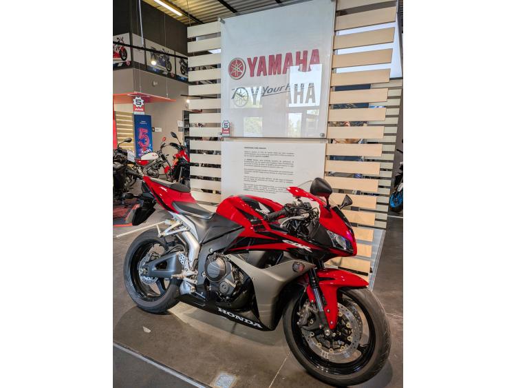 HONDA CBR 600 RR