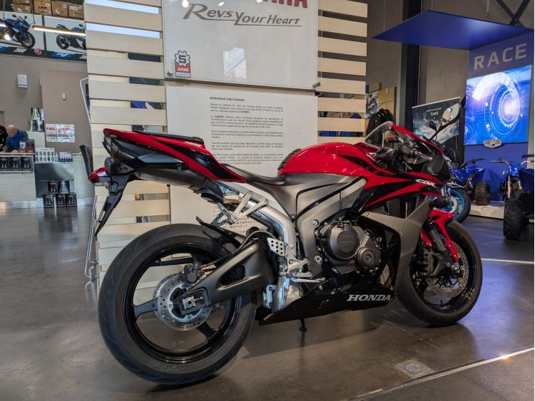 HONDA CBR 600 RR