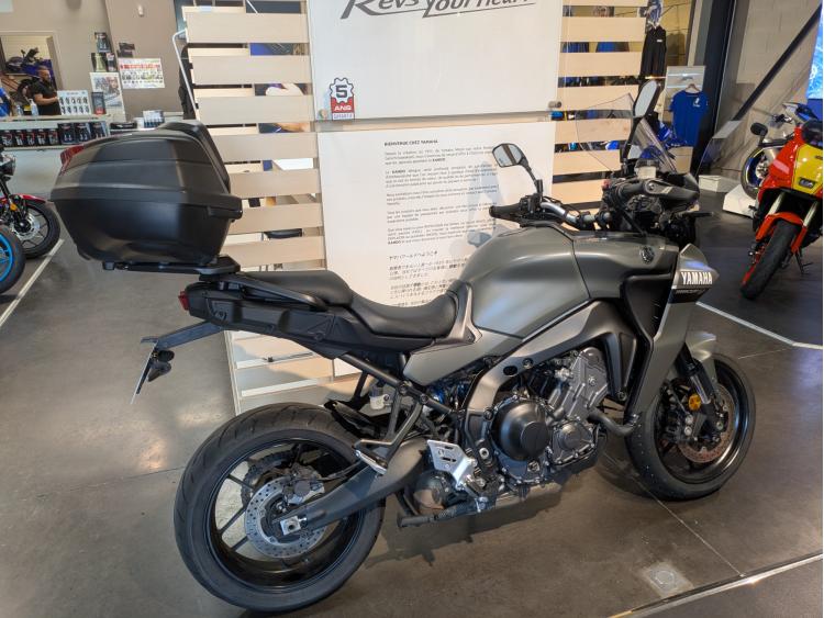 YAMAHA TRACER 9
