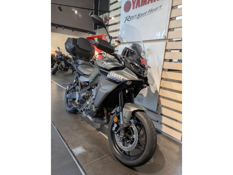 YAMAHA TRACER 9