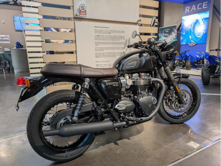 TRIUMPH BONNEVILLE T120