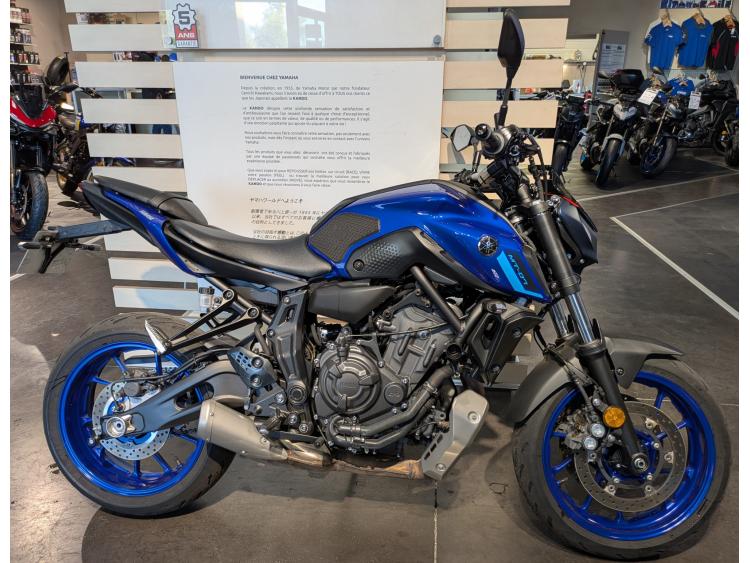 YAMAHA MT-07 a2