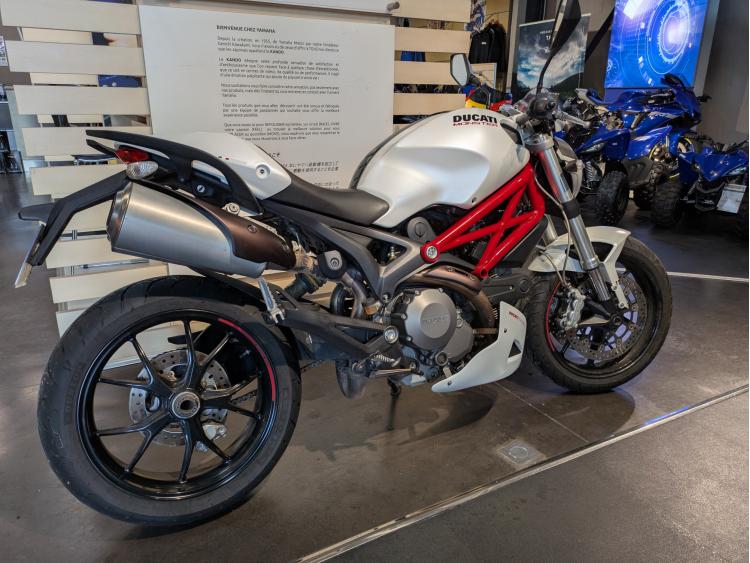 DUCATI 796 MONSTER