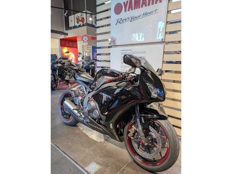 HONDA CBR 1000 FIREBLADE
