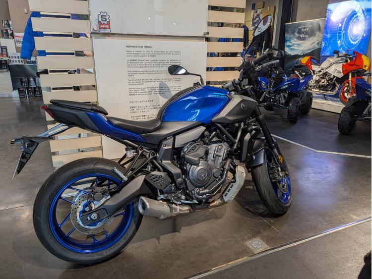YAMAHA MT-07